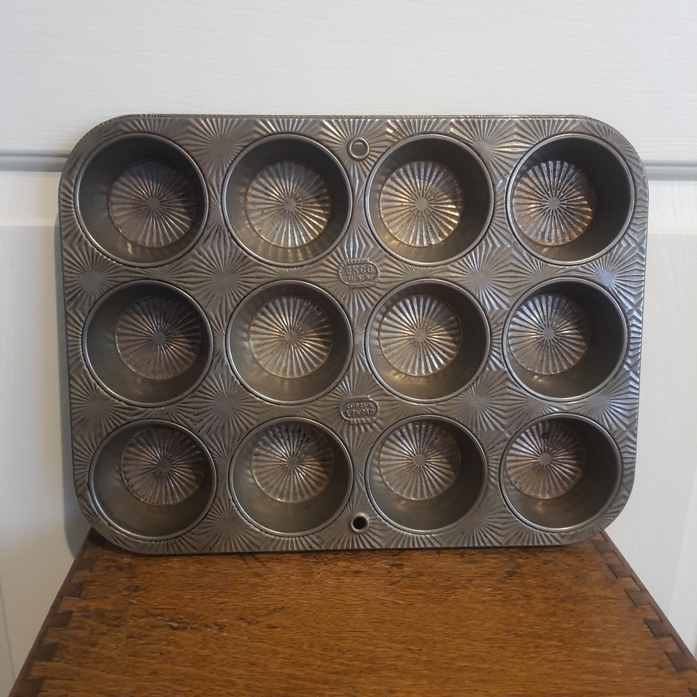 Ekco USA Vintage 12 Cup Aluminum Muffin Pan Tin Baking Mold Ovenex N-120-15